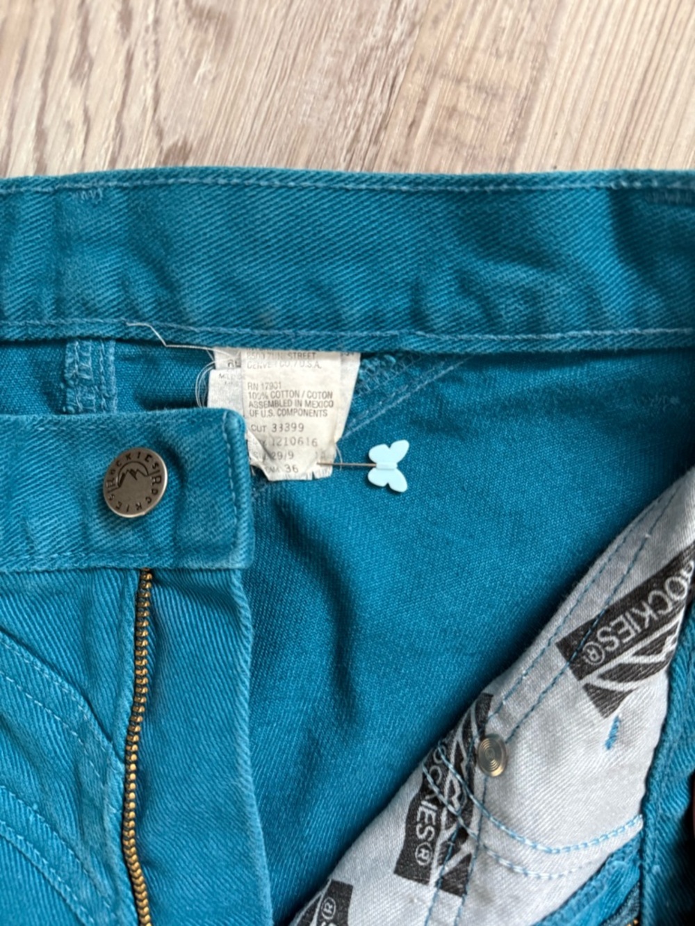 Vintage Rockies Teal Jeans - Picture 5 of 5